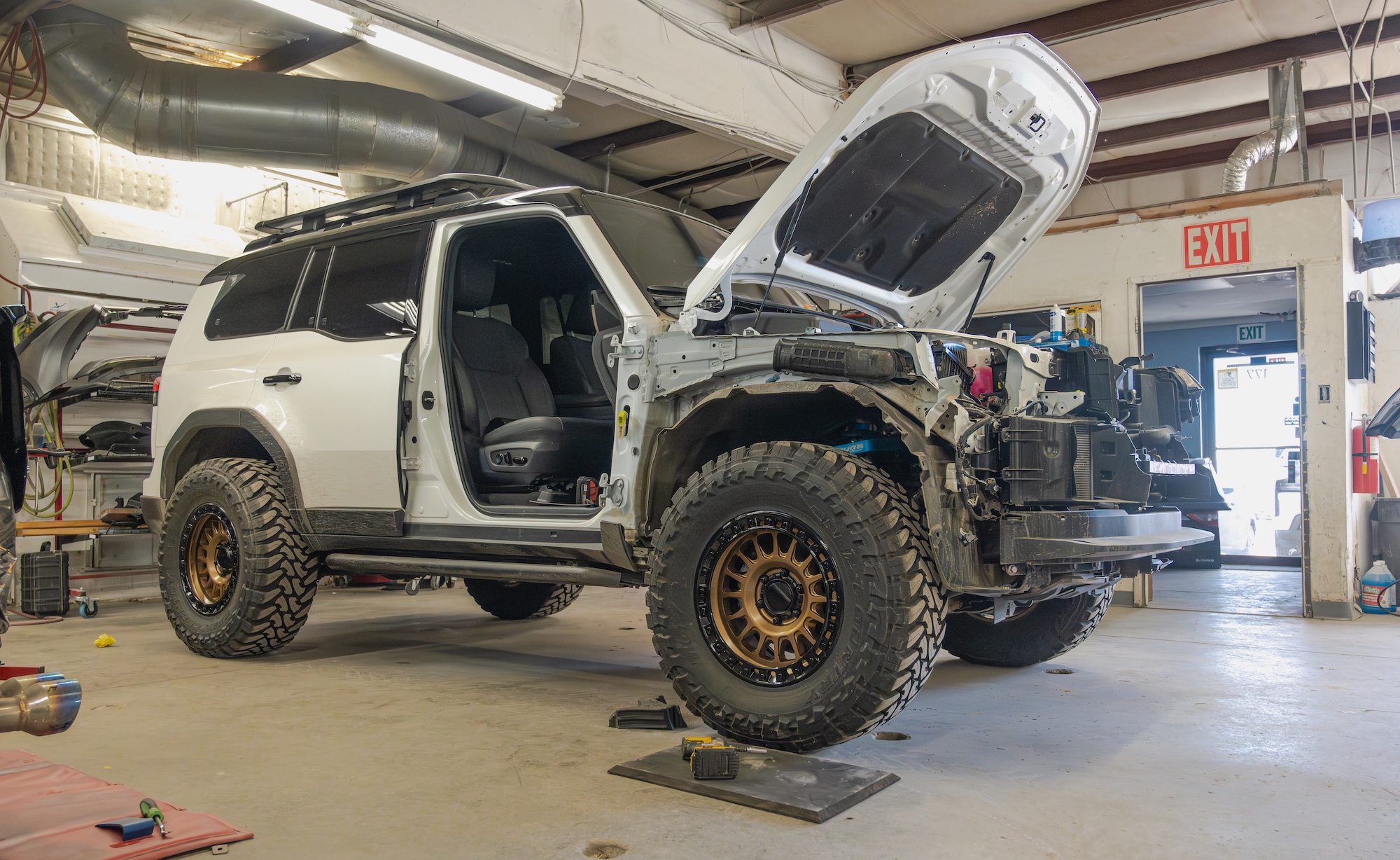 Vehicle with collision damage before repair Englewood CO